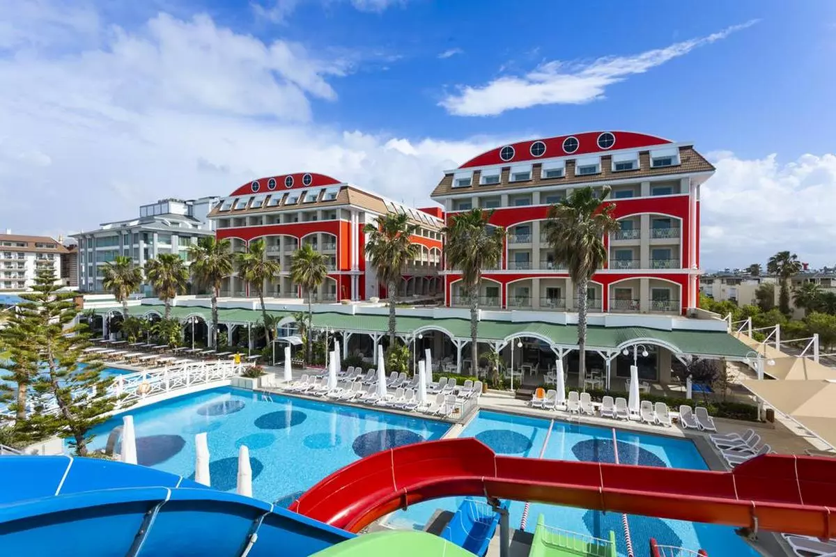orange county belek pool (Copy).jpg